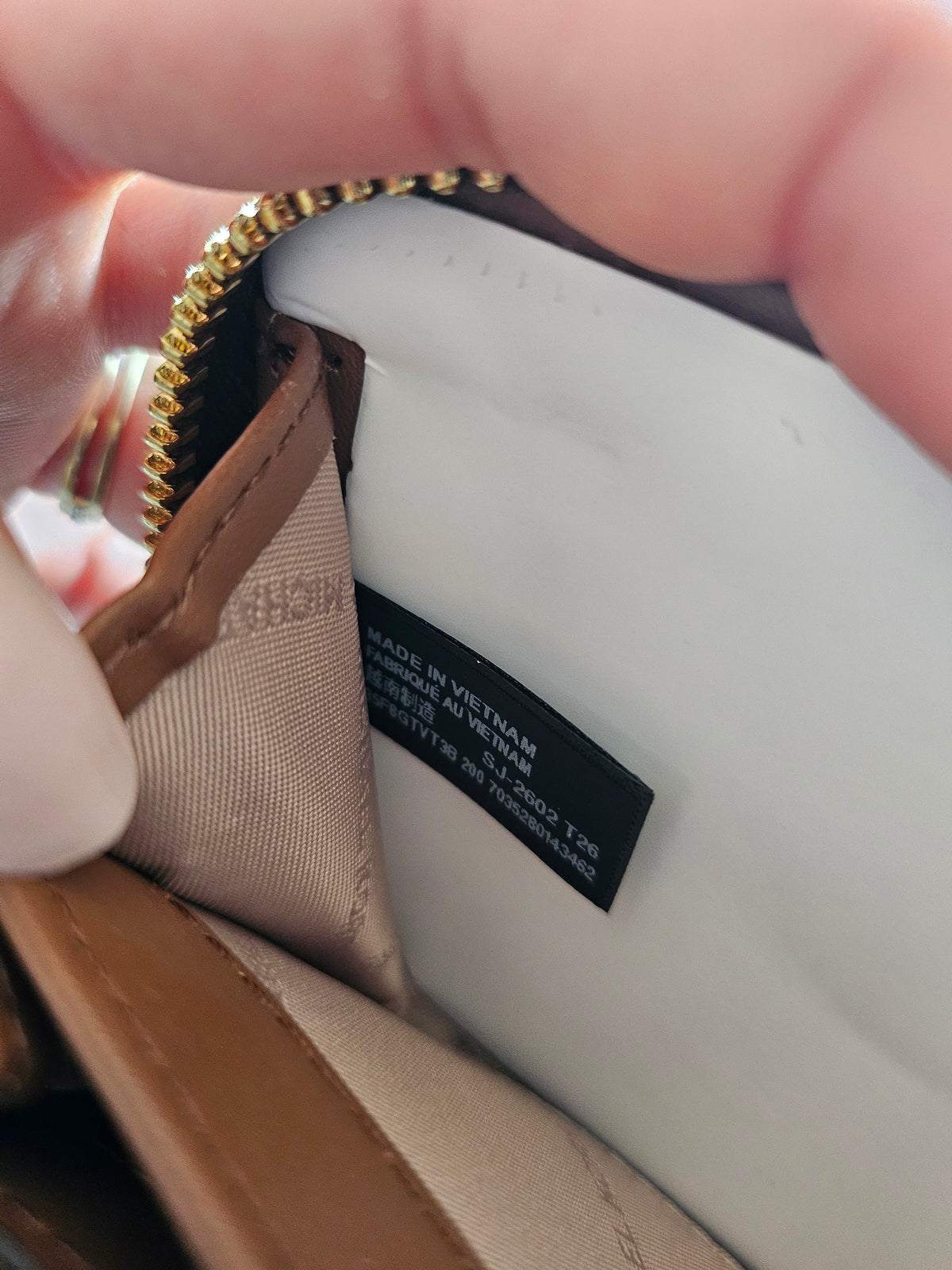 Michael Kors Jet Set Wallet